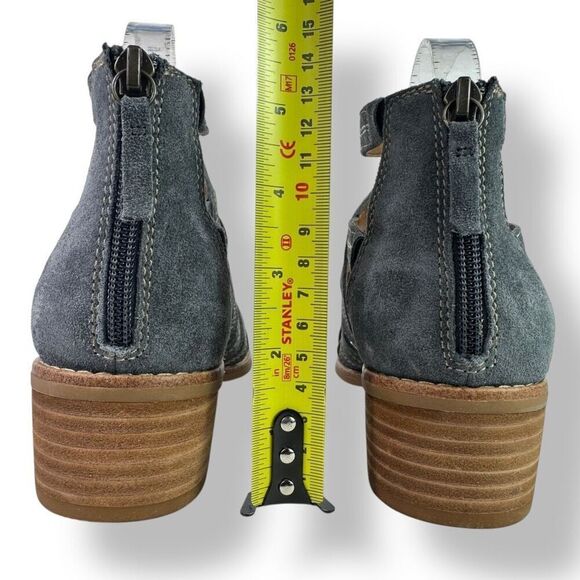 Comfortiva Betha Gladiator Sandals Blue Strappy Cage Cut Out Heels Women’s 9 W - Picture 9 of 12